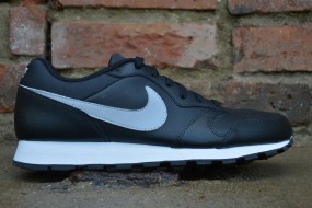  Nike MD Runner 2 Leather 749795-001