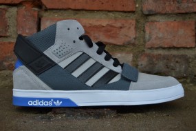  Adidas Hard Court Q22069